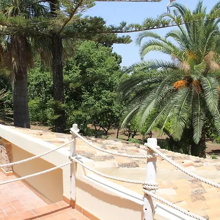 Apartmanhotel Tenuta Conte Ruggero Santa Domenica