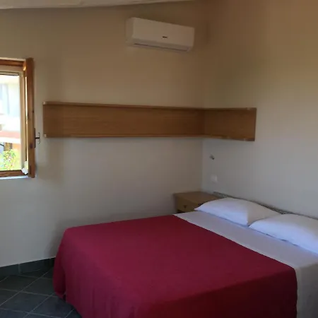 Tenuta Conte Ruggero 4* 산타도메니카