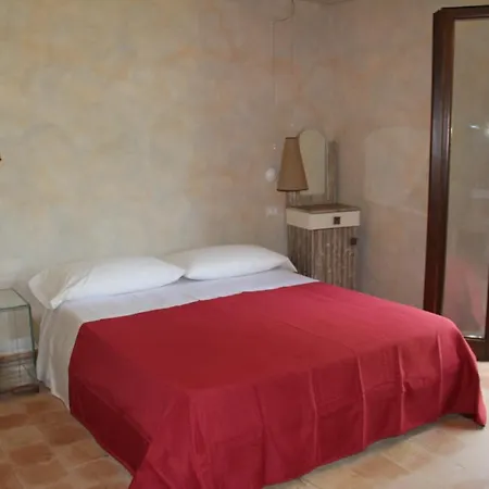 Tenuta Conte Ruggero Aparthotel 4*