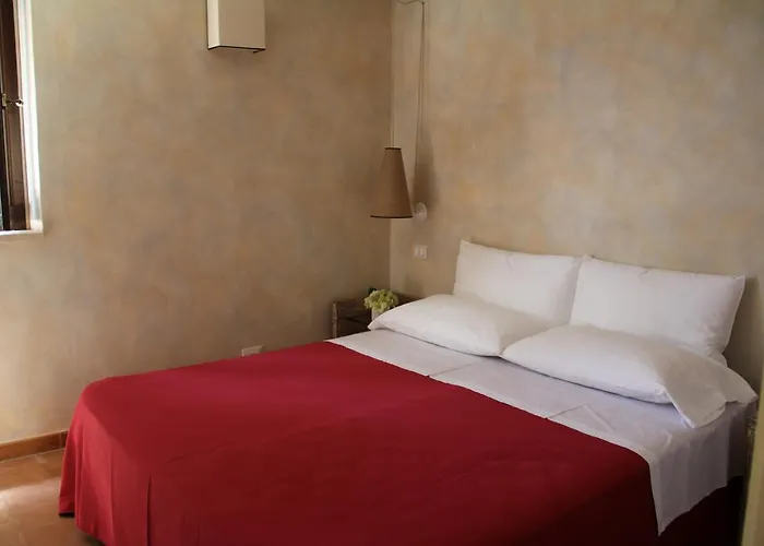 Tenuta Conte Ruggero 4* סנטה דומניקה