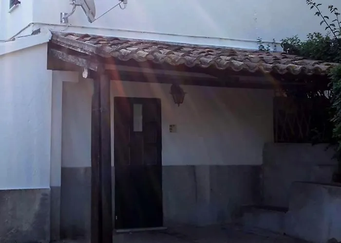 Tenuta Conte Ruggero 4* סנטה דומניקה